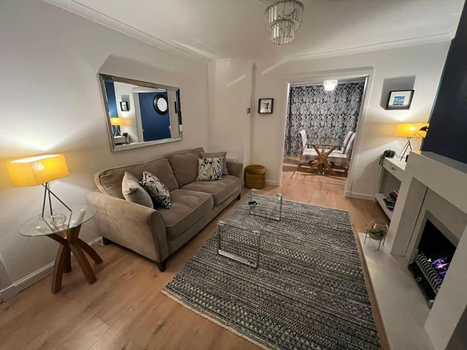 Delightful, Central 3 Bedroom House With Garden & Free Parking Inverness Extérieur photo